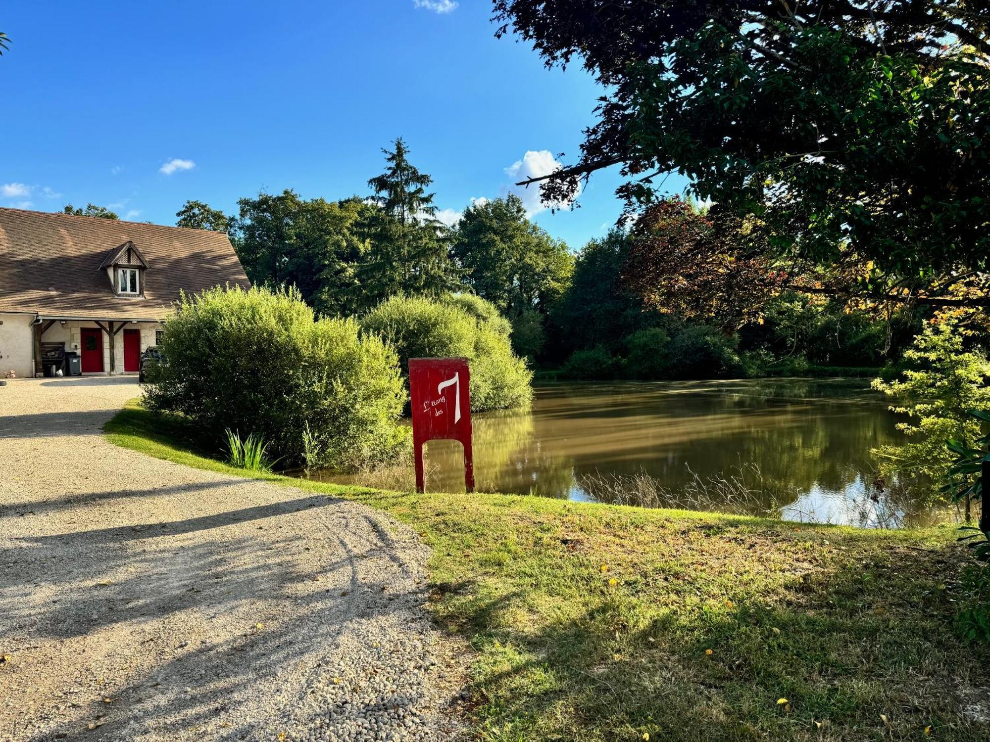 L'Etang Des 7 Hotel Le Controis-en-Sologne Eksteriør billede